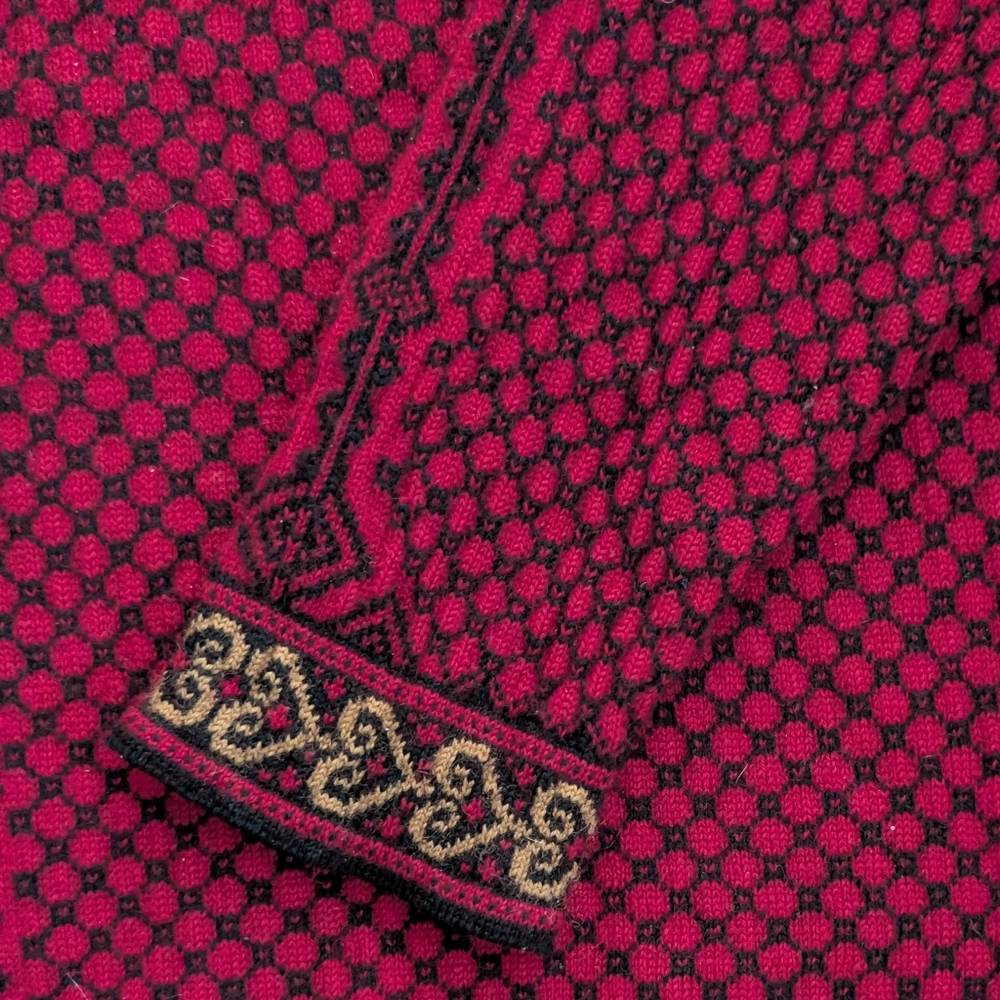 SKJÆVELAND Norway 100% Pure Wool Cardigan | Pewter Hooks | Red Nordic Heart MED - Picture 12 of 13